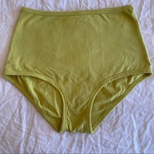 ARQ HIGH-RISE UNDIES